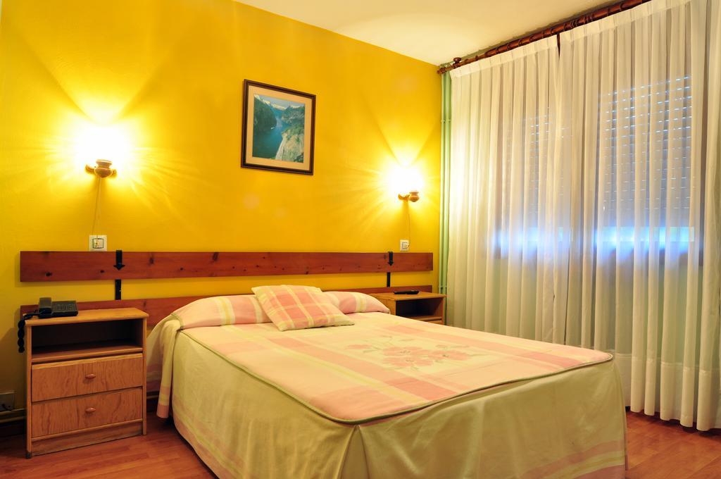 Hostal Europa San Roque del Acebal Esterno foto