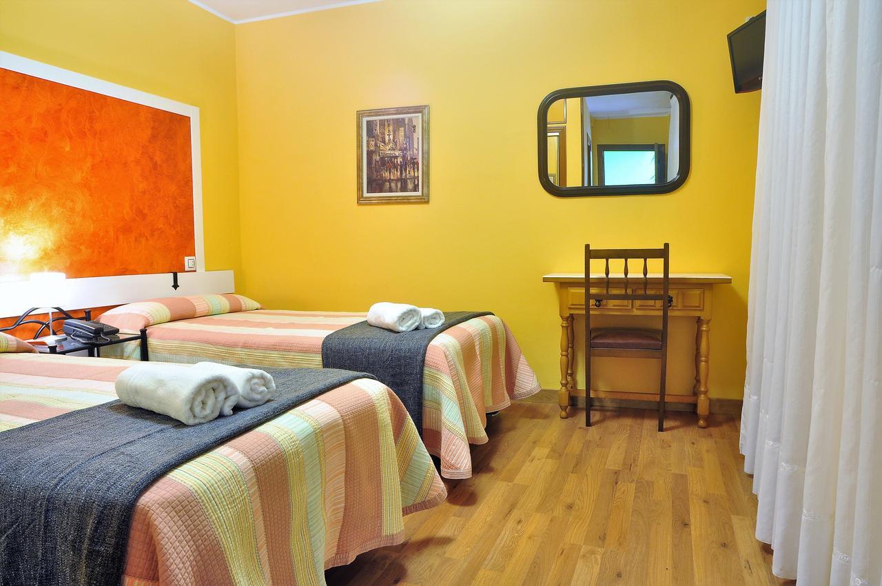 Hostal Europa San Roque del Acebal Esterno foto
